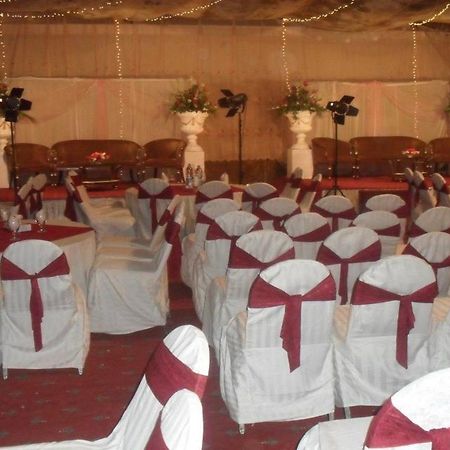 Hotel Crown Plaza Lahore Eksteriør billede